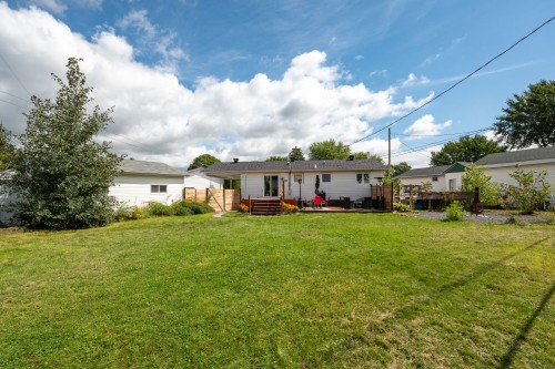 Cour - 4530 Rue Donat, Longueuil (Saint-Hubert), QC 