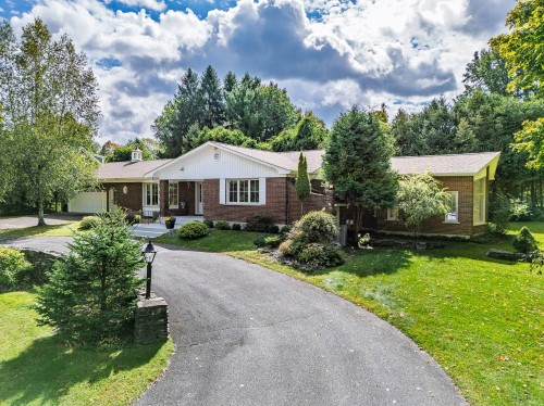 Façade - 15 Rue Lynch, Lac-Brome, QC 