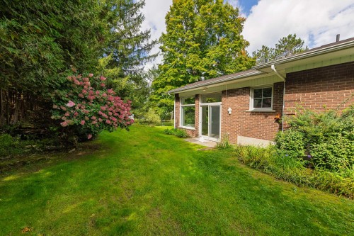 Cour - 15 Rue Lynch, Lac-Brome, QC 