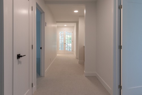 Corridor - 15 Rue Lynch, Lac-Brome, QC 