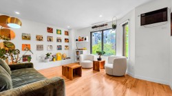 Salon - 
