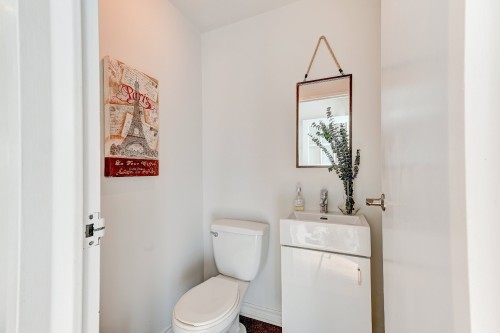 Powder room - 1280 Place Port-Royal, Brossard, QC 
