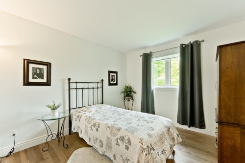 Chambre à coucher - 247 Rue Du Vicaire-Morin, Coaticook, QC 