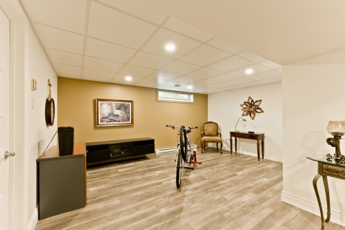 Salle familiale - 247 Rue Du Vicaire-Morin, Coaticook, QC 