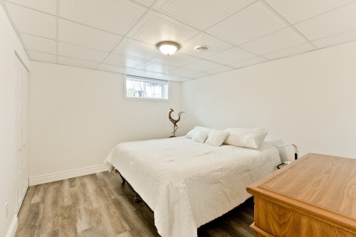 Chambre à coucher - 247 Rue Du Vicaire-Morin, Coaticook, QC 