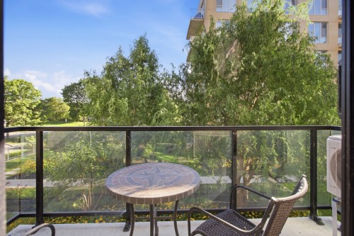 Balcon - 203-301 Av. De L'Académie, Dorval, QC 