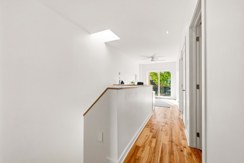 Passageway - 6085 Rue D'Aragon, Montréal (Le Sud-Ouest), QC 