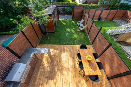 Courtyard - 6085 Rue D'Aragon, Montréal (Le Sud-Ouest), QC 