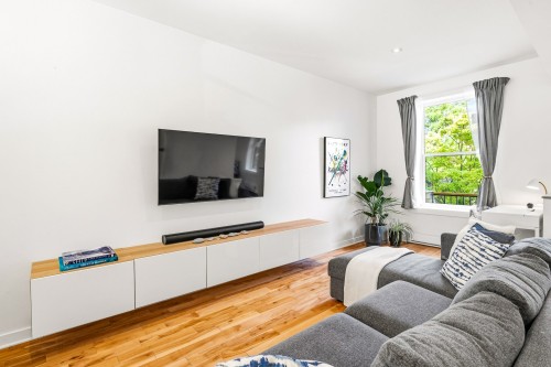Living Room - 6085 Rue D'Aragon, Montréal (Le Sud-Ouest), QC 