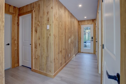 Mud Room - 130 Ch. Des Aigles, Saint-Michel-Des-Saints, QC 