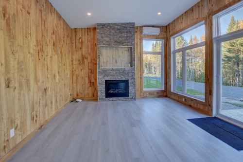 Living Room - 130 Ch. Des Aigles, Saint-Michel-Des-Saints, QC 
