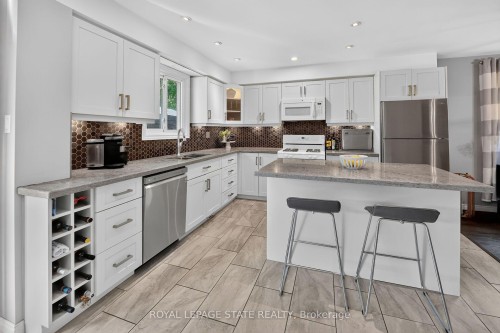 31 Princess Boulevard, Grimsby, ON 