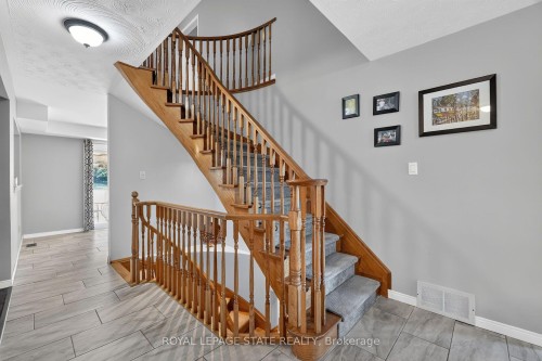 31 Princess Boulevard, Grimsby, ON 