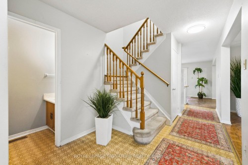 156 Macedonia Crescent, Mississauga, ON 