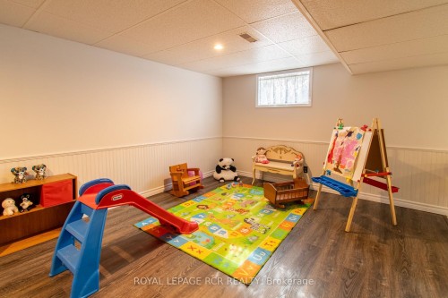 18 Oak Street, Barrie, ON 