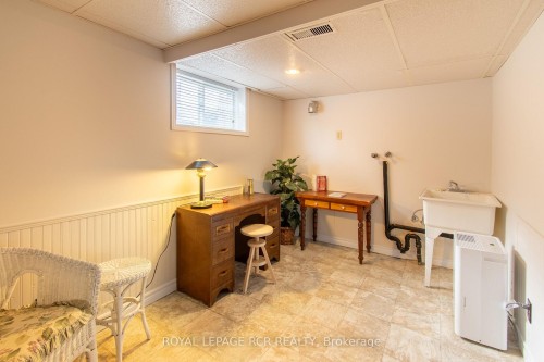 18 Oak Street, Barrie, ON 