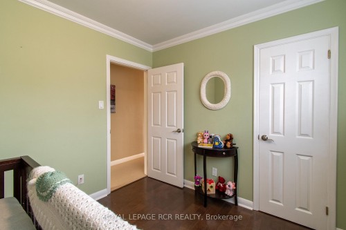 18 Oak Street, Barrie, ON 