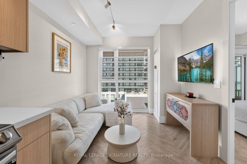 706-33 Shore Breeze Drive, Toronto, ON 