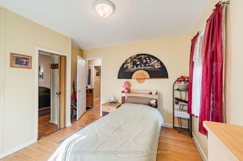 15 Kemp Square, Toronto, ON 