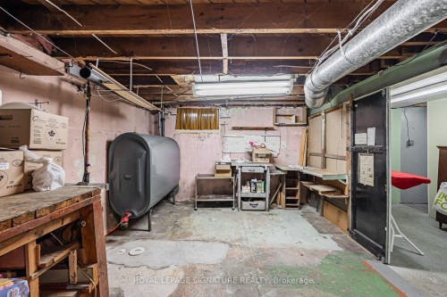 15 Kemp Square, Toronto, ON 