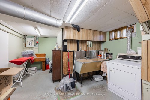 15 Kemp Square, Toronto, ON 
