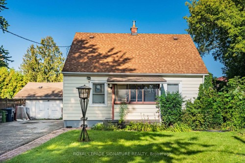 15 Kemp Square, Toronto, ON 