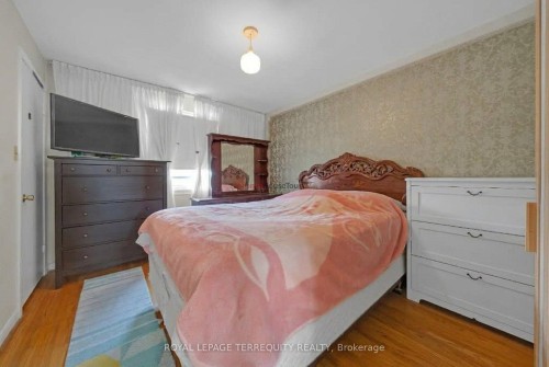 11 Dixiana Court, Toronto, ON 