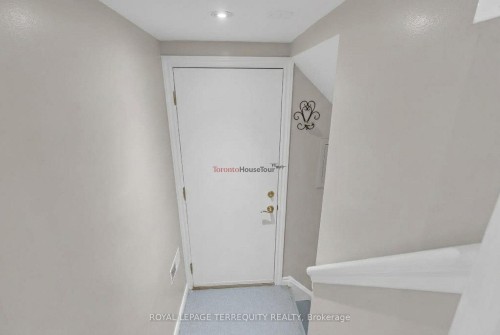 11 Dixiana Court, Toronto, ON 