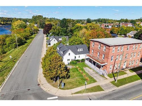 2 River St, Fredericton, NB 