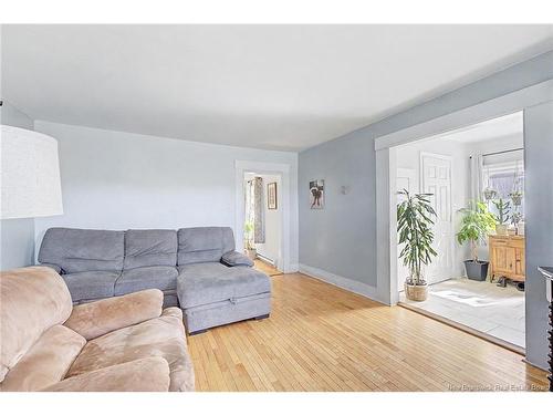 2 River St, Fredericton, NB 