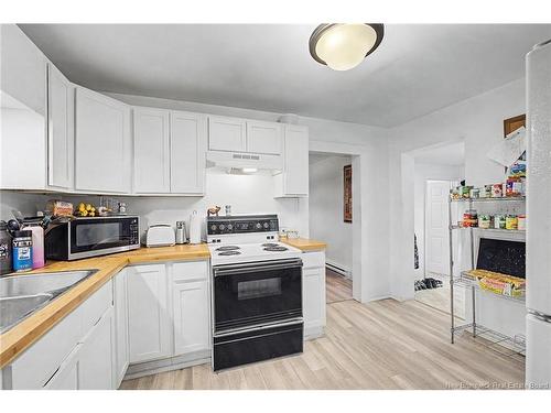 4 River St, Fredericton, NB 