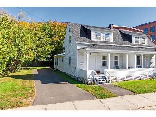 4 River St, Fredericton, NB 