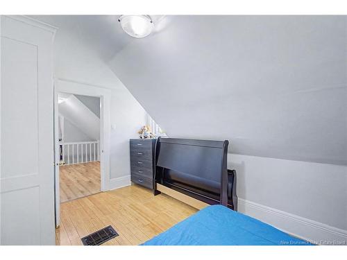 4 River St, Fredericton, NB 