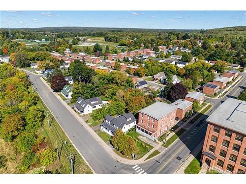 4 River St, Fredericton, NB 