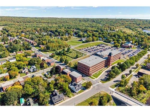 4 River St, Fredericton, NB 
