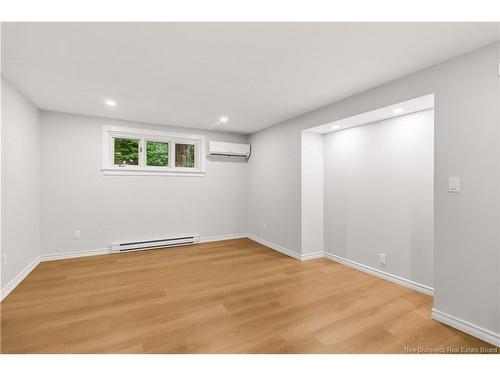 25 Vista Dr, Moncton, NB 