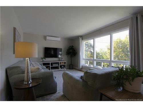 15 Hazen Ave, Rothesay, NB 