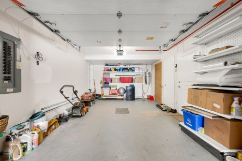 Garage - 2864 Av. Ernest-Hemingway, Montréal (Saint-Laurent), QC 