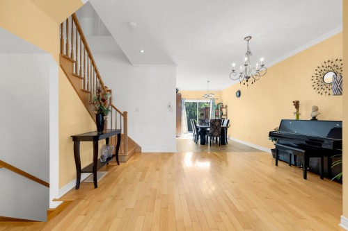 Salle à manger - 2864 Av. Ernest-Hemingway, Montréal (Saint-Laurent), QC 