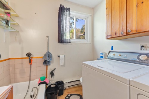 Salle de bains - 31A  - 31B Ch. Du Boisé, Val-Des-Monts, QC 