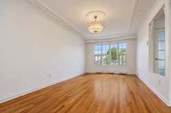 Salon - 