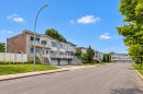 Rue - 4528  - 4530 Boul. Notre-Dame, Laval (Chomedey), QC 