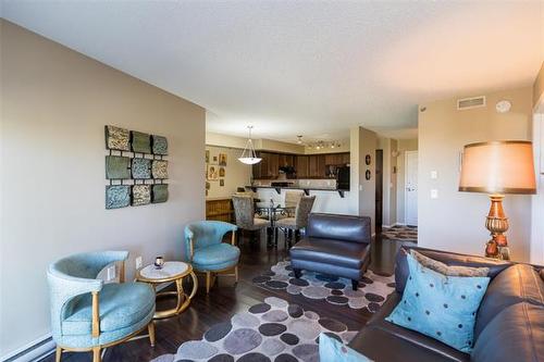 451-230 Fairhaven Rd, Winnipeg, MB 