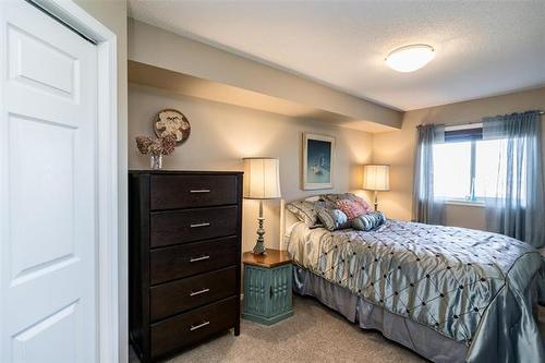 451-230 Fairhaven Rd, Winnipeg, MB 
