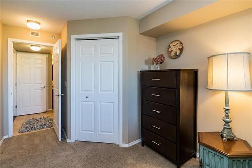 451-230 Fairhaven Rd, Winnipeg, MB 