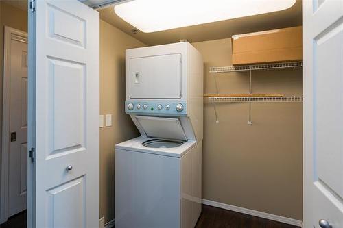 451-230 Fairhaven Rd, Winnipeg, MB 