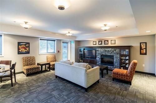 451-230 Fairhaven Rd, Winnipeg, MB 