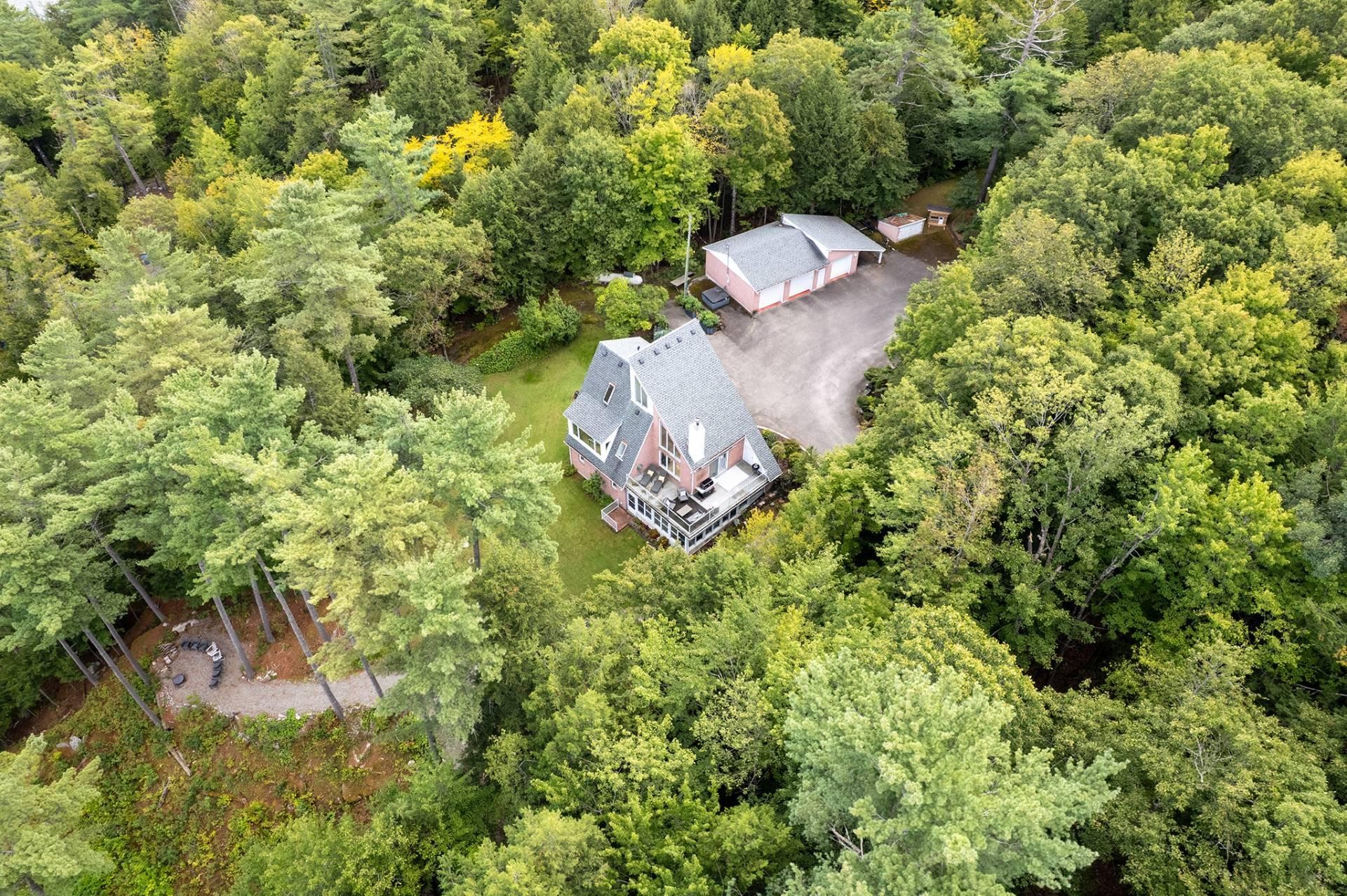 143 Ch Du Domaine — photo 1