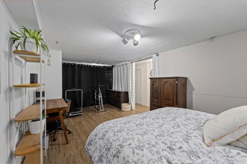 Bedroom - 5 Rue Paquette, Salaberry-De-Valleyfield, QC 