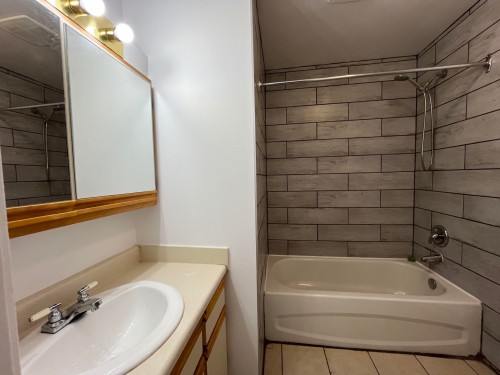 Salle de bains - 420  - 422 Rue St-Claude, Drummondville, QC 